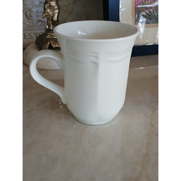 5 Mikasa Tall Coffee Cups French Countryside F9000 Ivory White Mugs Cottage Hot - Picture 3 of 13